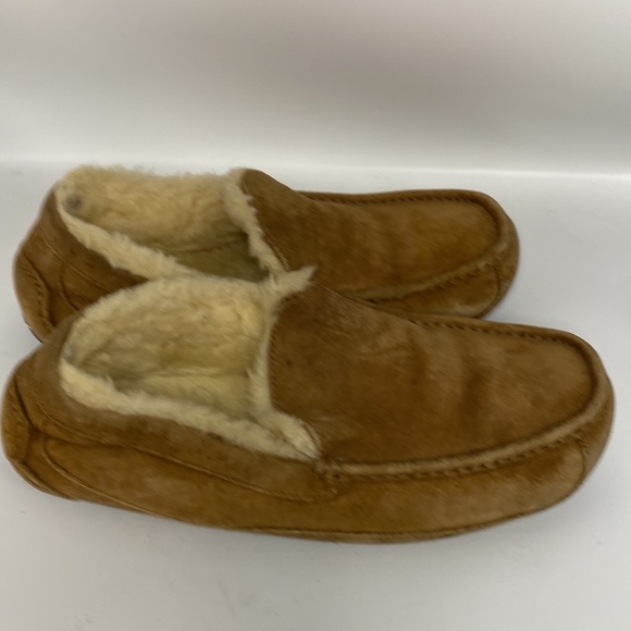 Ugg slippers 10 - Picture 4 of 6